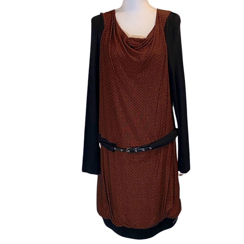 NWT Bai Amour French Lagenlook Dress. Brick Red Color.  Large